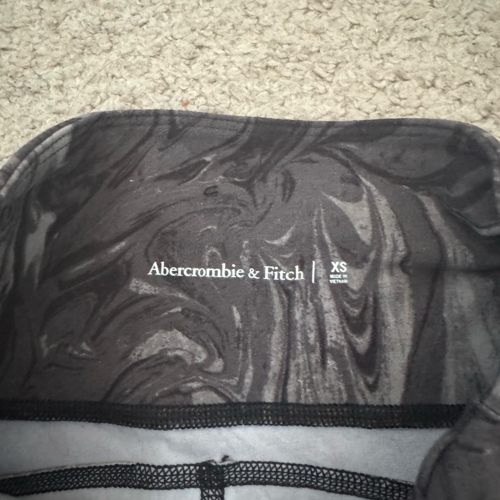 Abercrombie and Fitch leggings size XS - Picture 3 of 3
